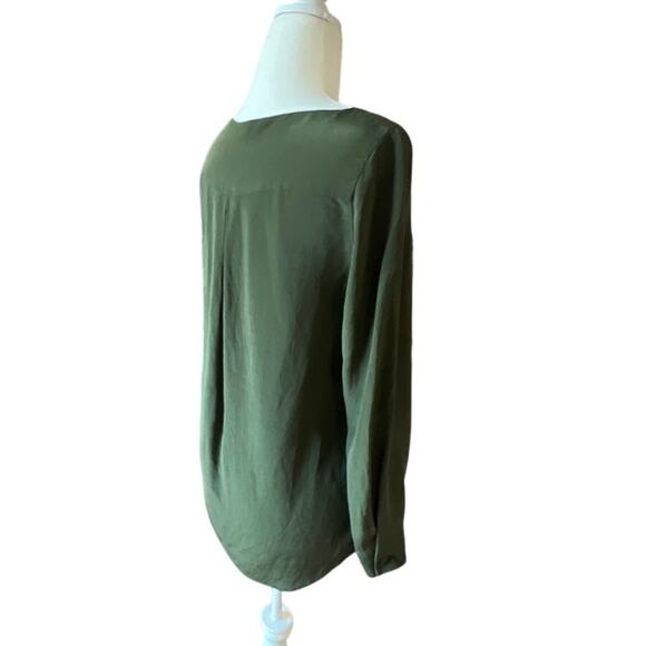 Banana Republic 100% Silk Long Sleeve Blouse Women's Size M Olive Green Fall Lux - Picture 2 of 9